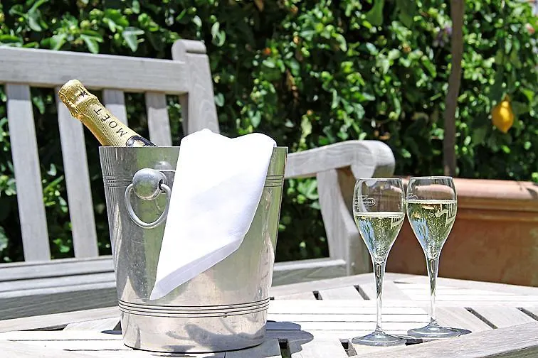 Casa Luna Verde Bed and Breakfast Marbella